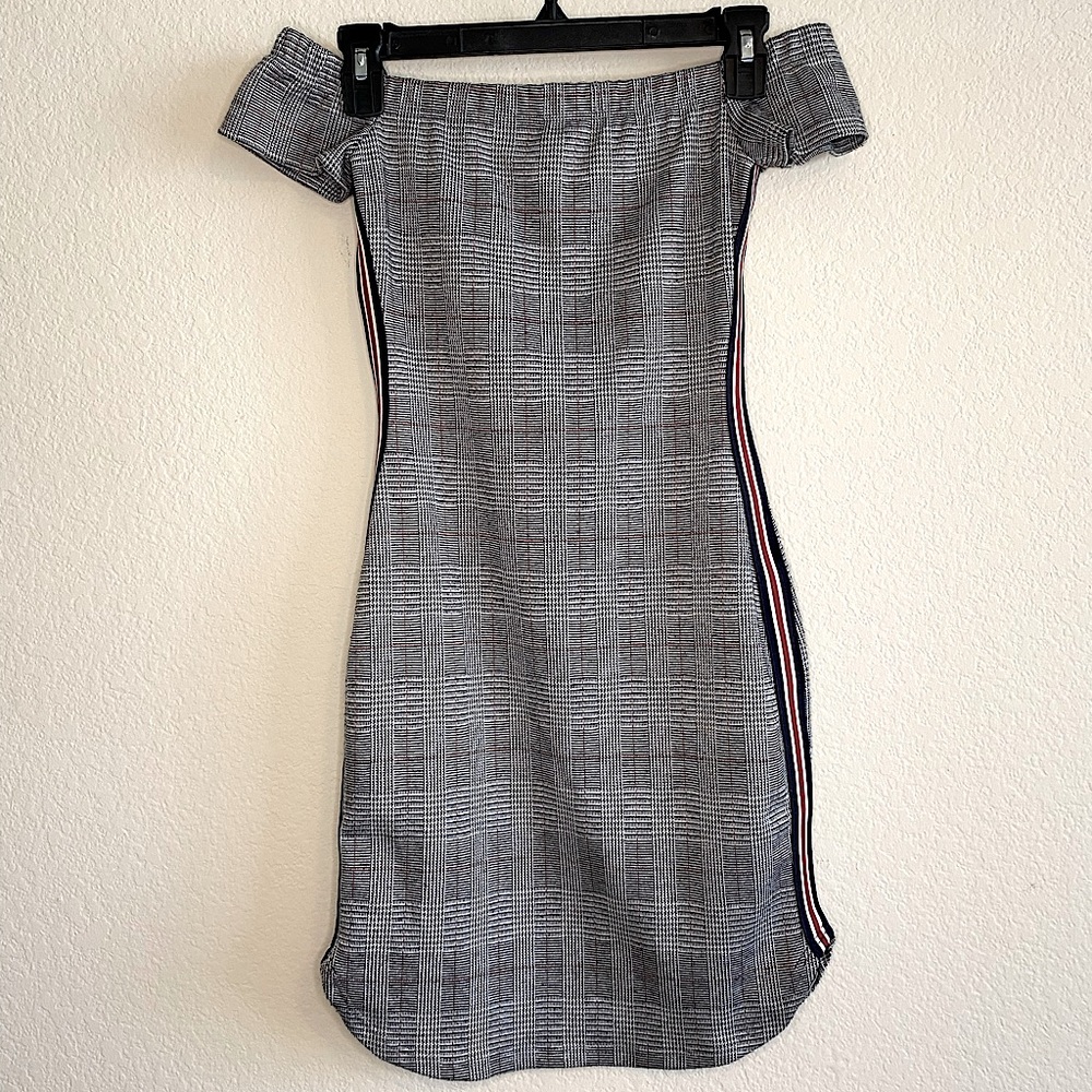 GUESS Off The Shoulder Mini Dress